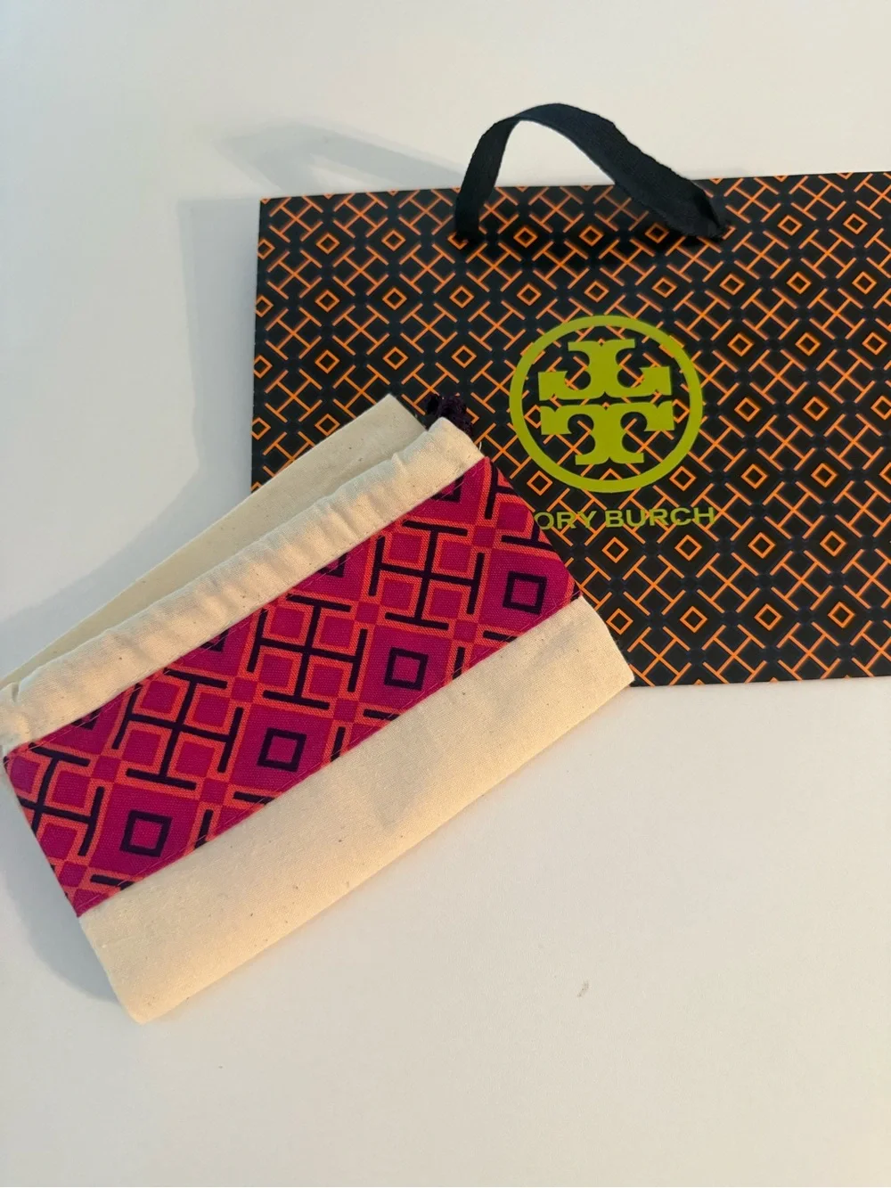 Set of Tory Burch dust bag in iconic Pink double T logo + Tory Burch gift bag